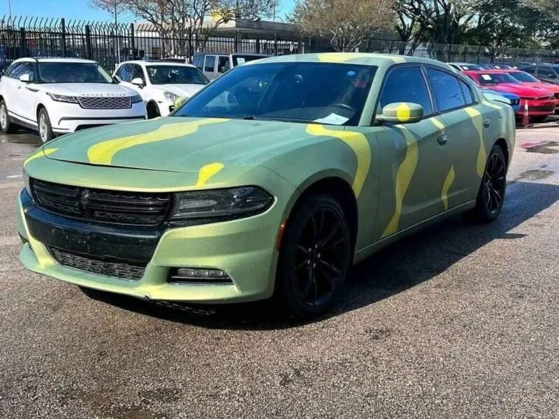 Dodge Charger Sxt